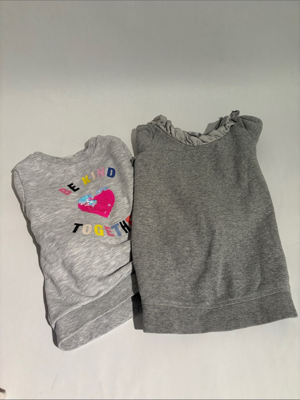 Girls bundle of 12 sweaters (3 to 6t) - Picture 6 of 12